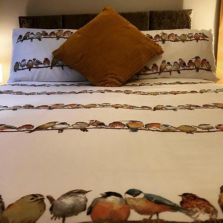 Clarabel'S Guest House- The Nook Wombourn Dış mekan fotoğraf