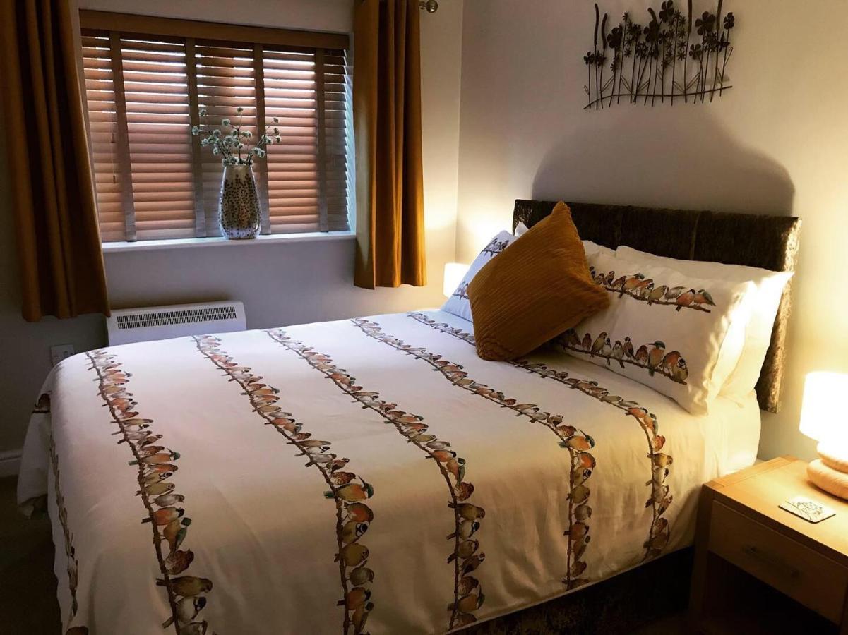 Clarabel'S Guest House- The Nook Wombourn Dış mekan fotoğraf